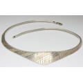 elegant colier " choker ". Italia. anii '90